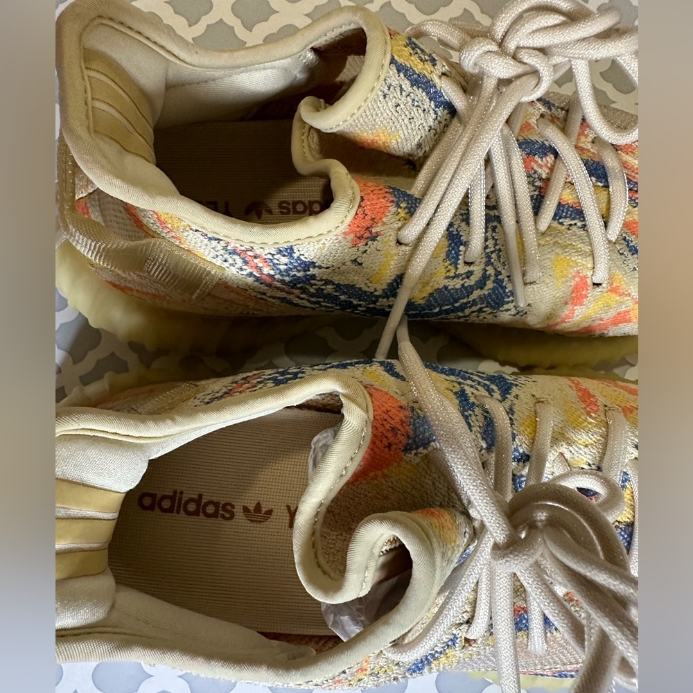 adidas Yeezy Boost 350 V2 Oat - Picture 6 of 8